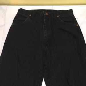 Ultra high waisted wrangler jeans 28